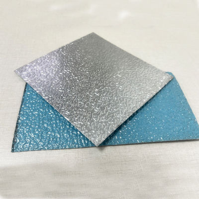 Des feuilles d'aluminium réfléchissantes en miroir Stucco Hammer Pebble en relief de 200 mm